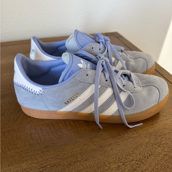 Adidas Gazelle Blue Sneakers (Boys 5.5 / Women’s 7) - Picture 2 of 6
